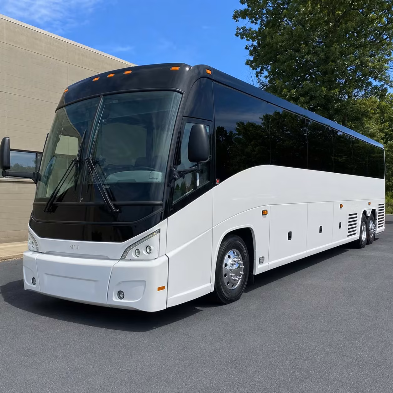 multi day charter bus rentals for carrollton groups with big plans
