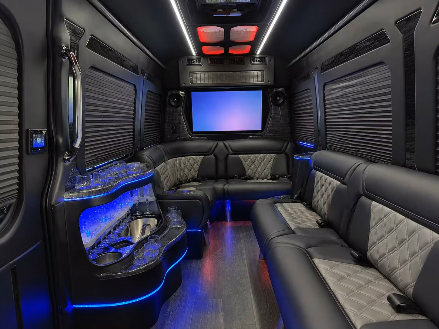 why carrollton couples trust carrolltoncharterbus com for wedding weekend transportation